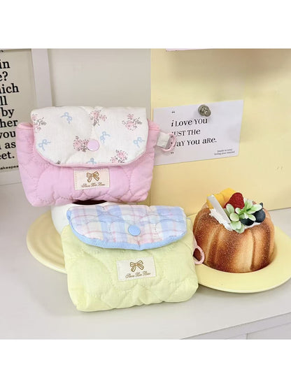 Cosbai - Floral Quilted Envelope Shape Pouch Bag