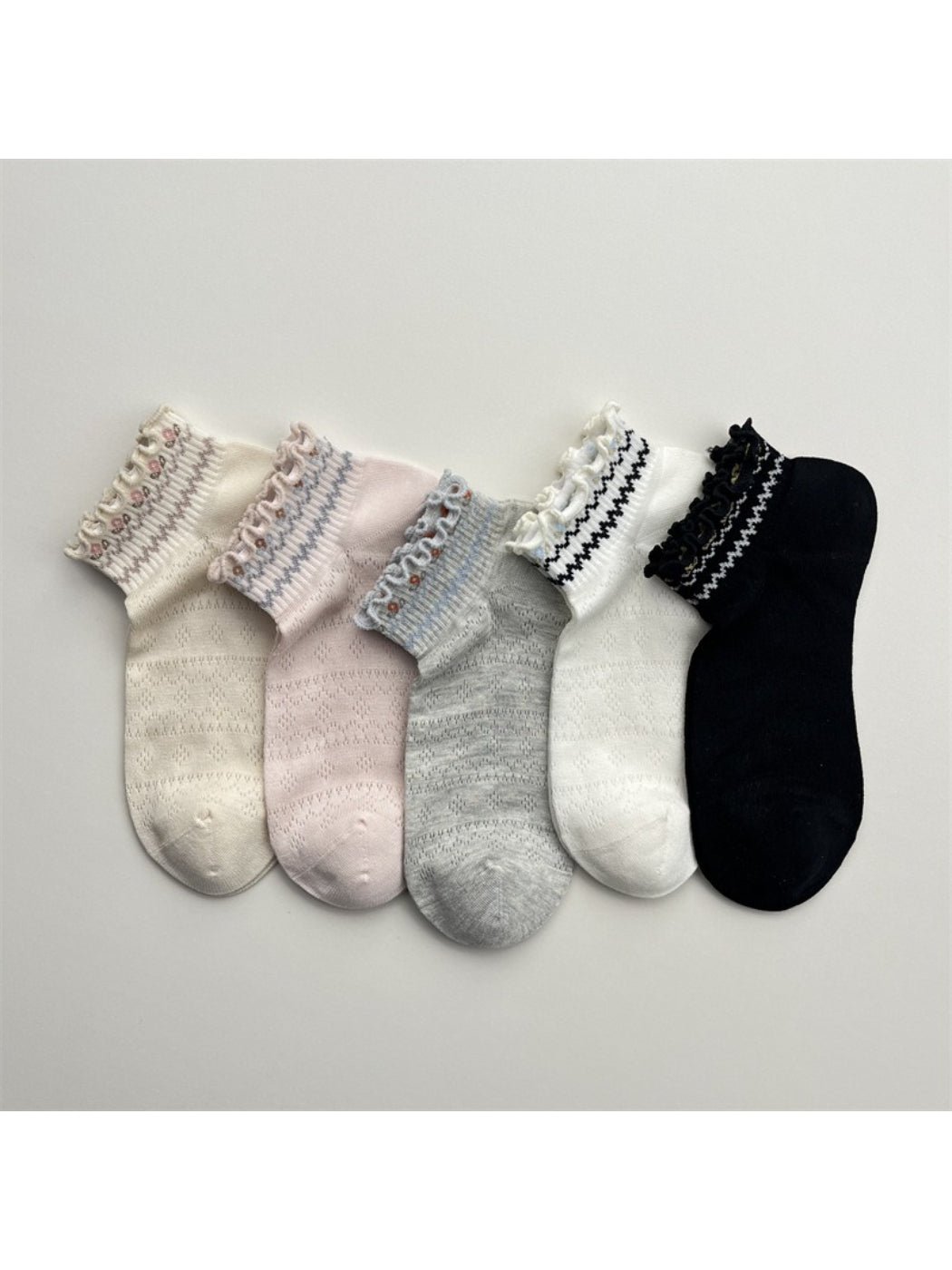Rufia Lace Ruffle Mesh Low Cut Socks product image