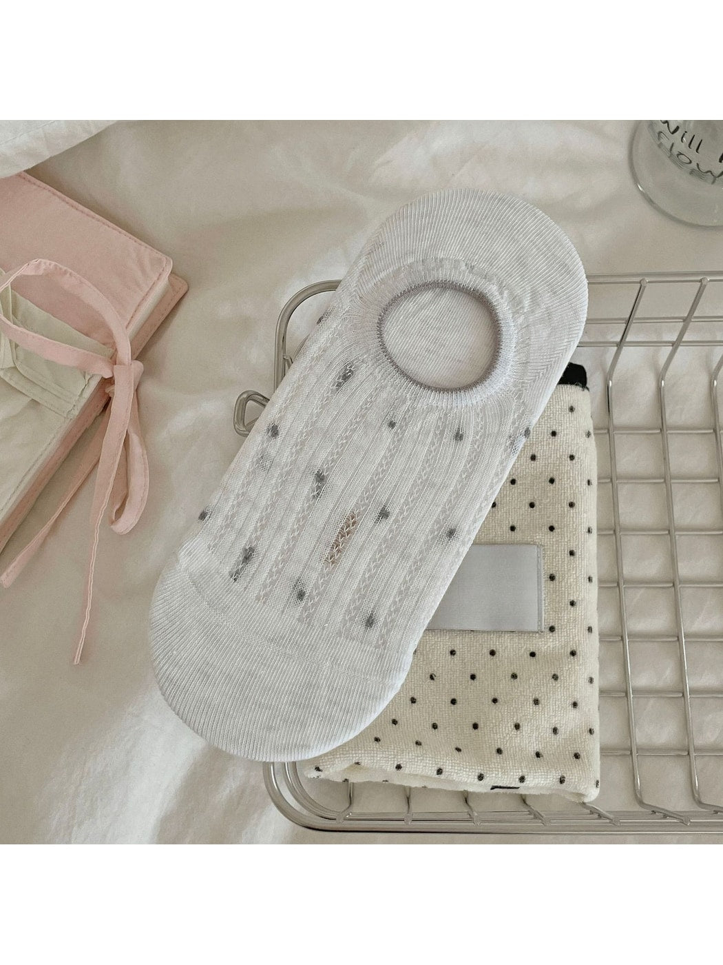 Rufia - Minimal Dotted Openwork Low Ankle Socks