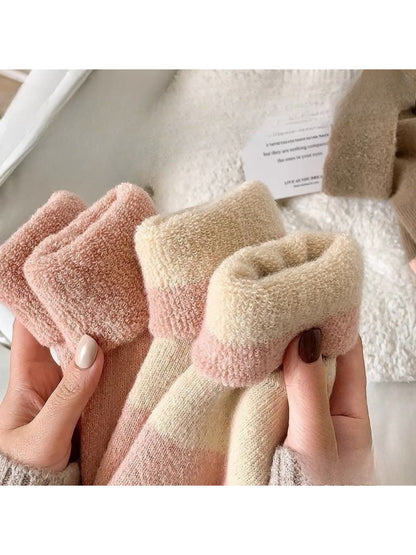 Rufia - Cozy Speckled Diamond Knit Crew Socks