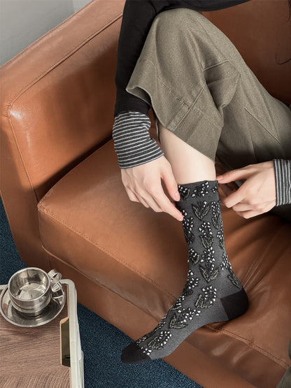 Rufia - Textured Leaf Cluster Socks