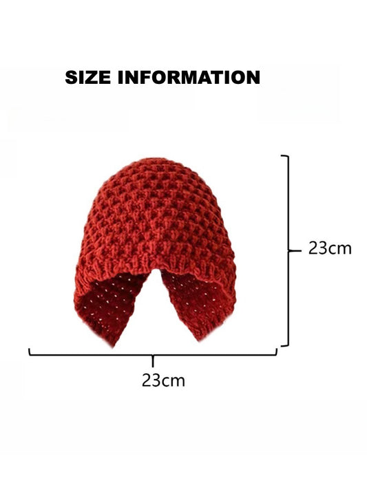 Haila - Trendy Knitted Beanie with Earflaps & Ties