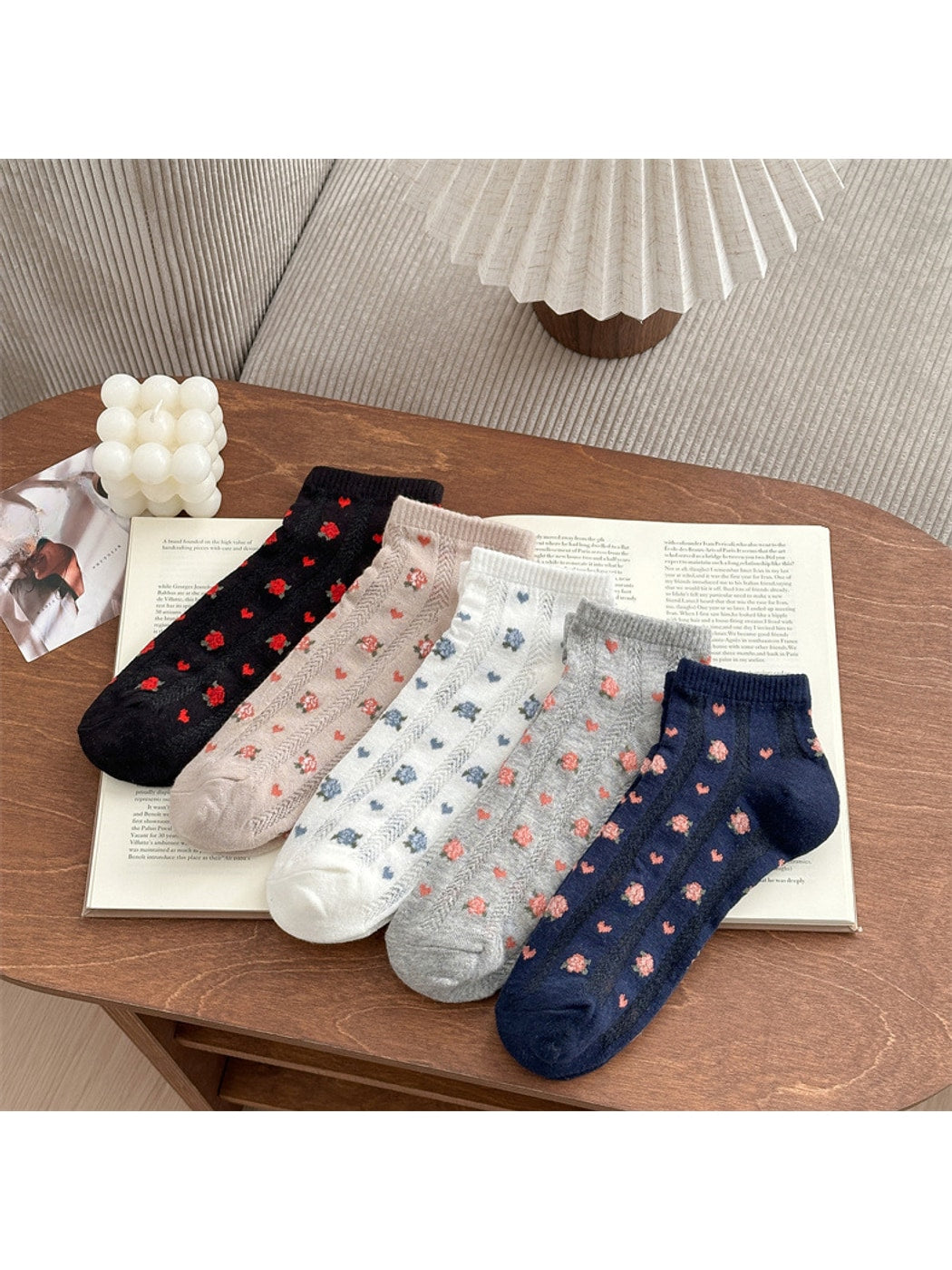 Rufia - Retro Flower and Heart Pattern Ankle Socks