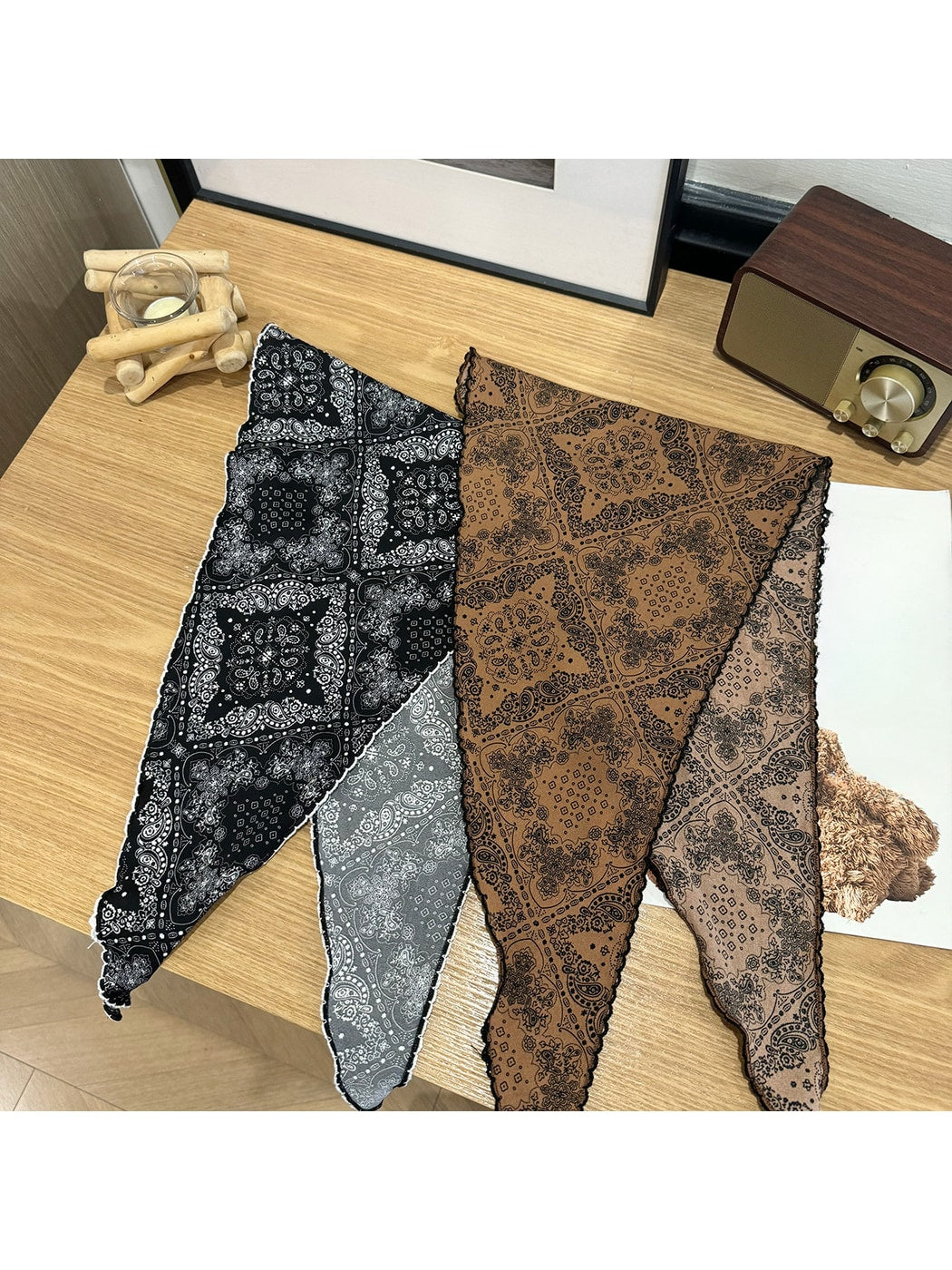 Scarvii - Simple Retro Printed Triangle Bandana