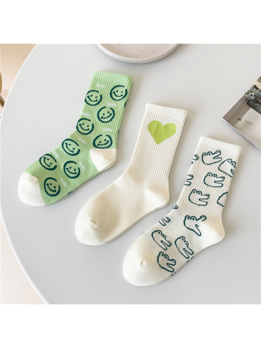 Rufia - Smiley & Heart Graphic Crew Socks
