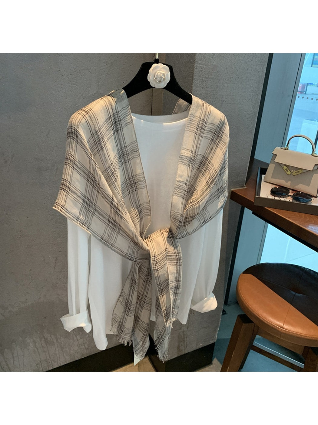 Scarvii - Vintage Gray Plaid Pattern Scarf