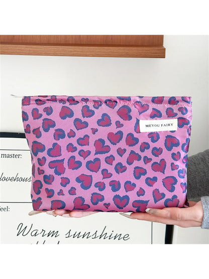 Cosbai - Vintage Leopard Heart Printed Makeup Bag