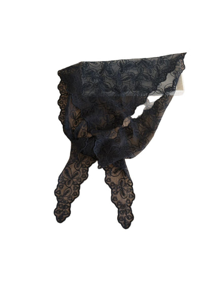 Scarvii - Scalloped Leaf Pattern Lace Bandana Scarf