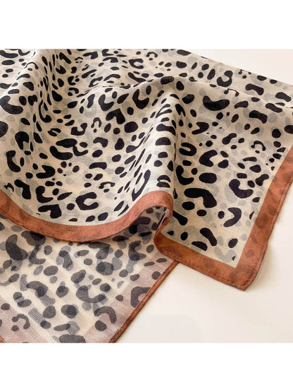 Scarvii - Retro Leopard Print Colorblock Border Square Scarf