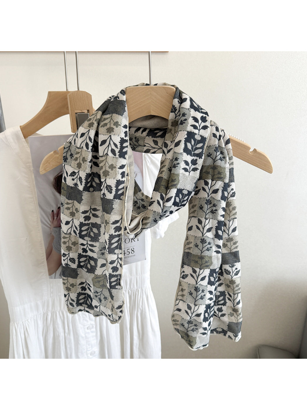 Scarvii - Floral Print Long Scarf