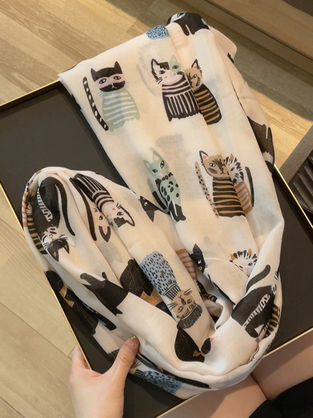 Scarvii - Playful Cat Print Scarf