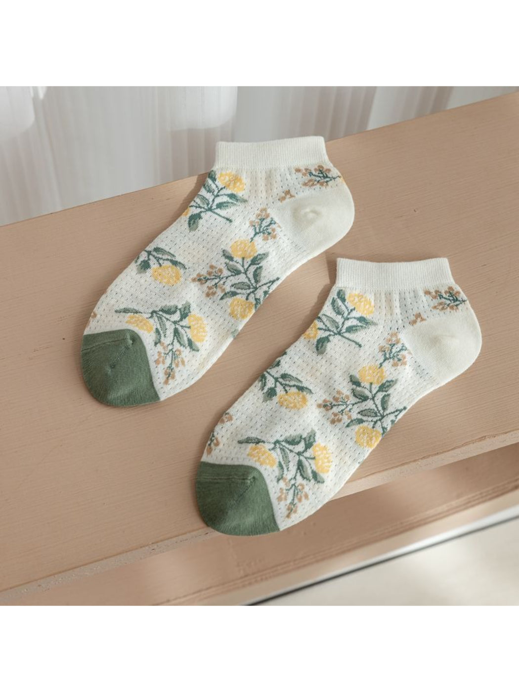 Rufia - Soft Floral Pattern Lightweight Crew Socks product image 4