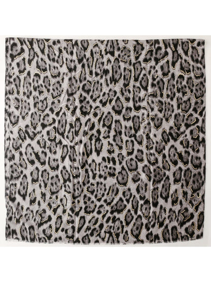 Scarvii - Classic Winter Scarf with Leopard Print