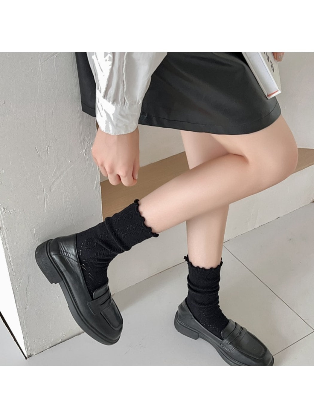 Rufia - Ruffle Trim Mesh Socks