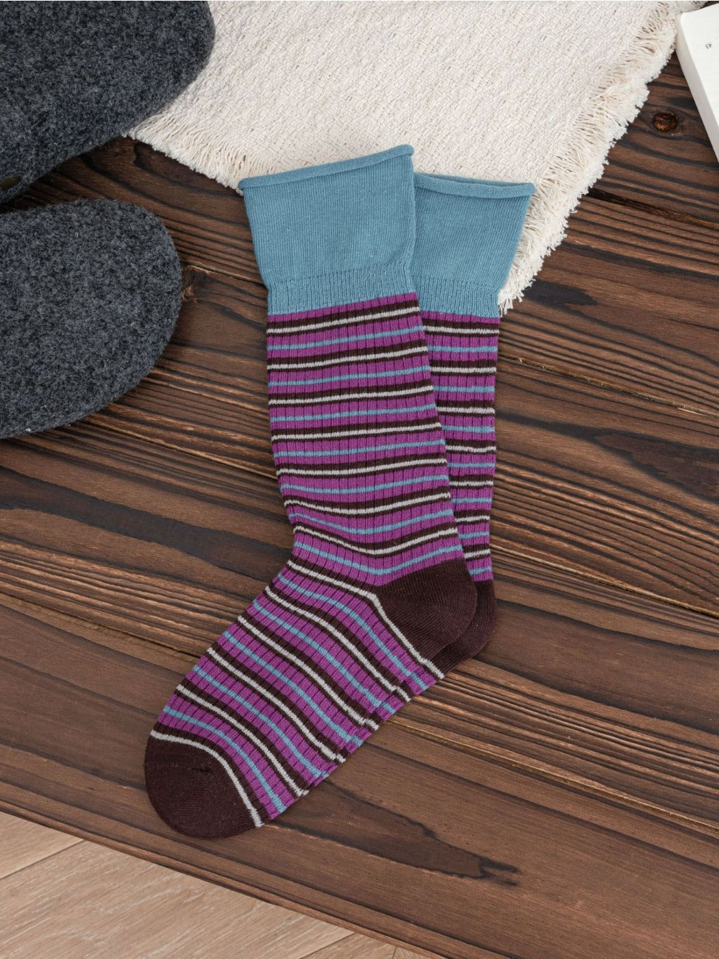 Rufia – Color-Block Retro Mid-Calf Socks