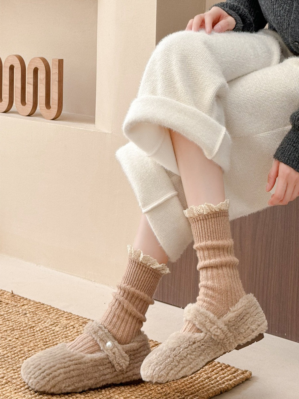 Rufia - Soft Ribbed Lace Edge Crew Socks product image 9
