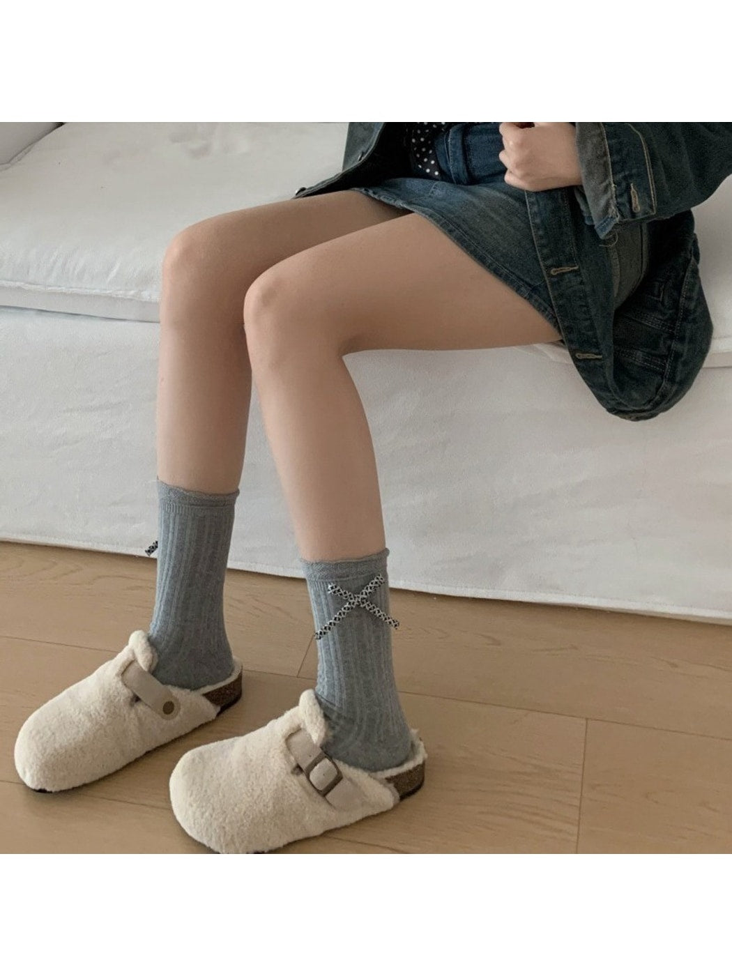 Rufia - Cross Pattern Bow Accent Ribbed Crew Socks