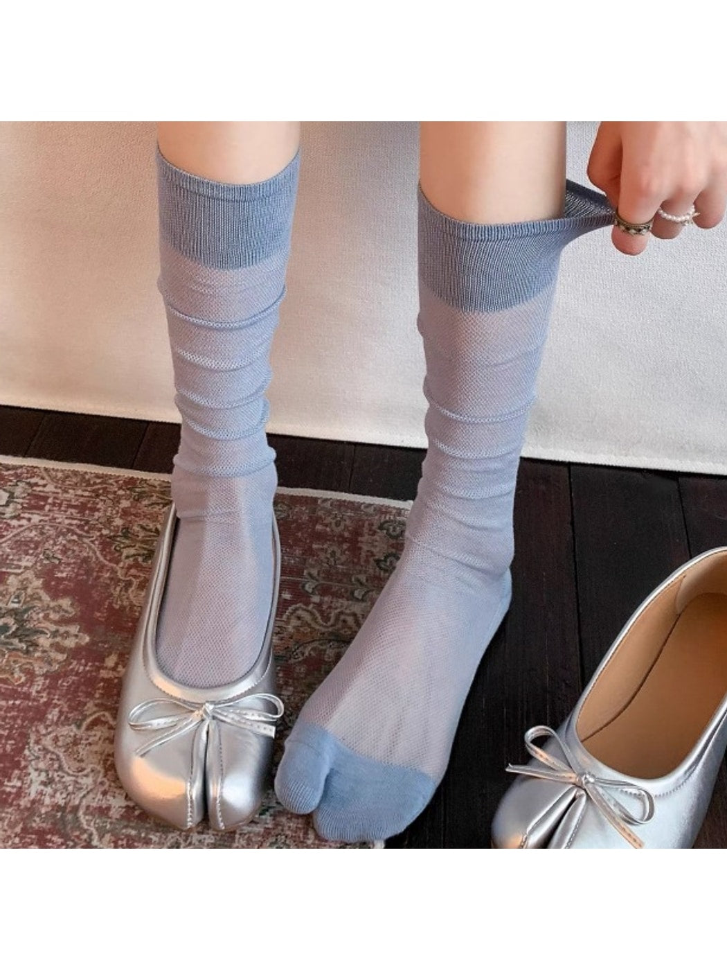 Rufia - Women's Slouch Style Toe Split Mid Calf Socks