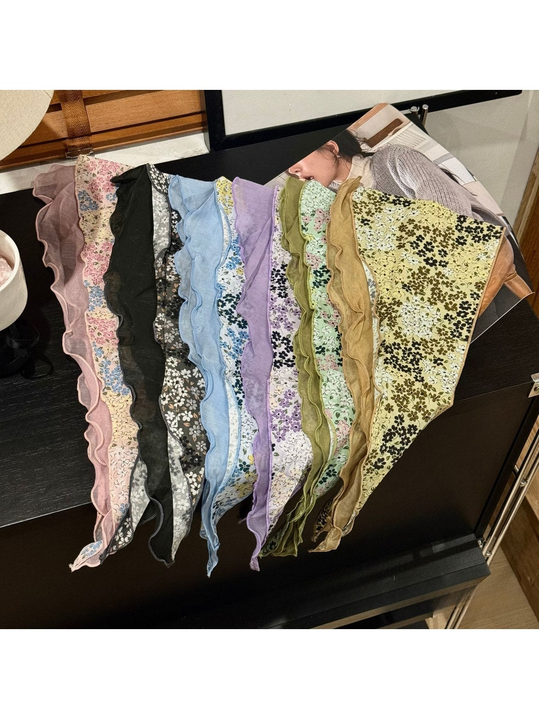 Scarvii - Sweet Floral Print Women's Triangle Bandana