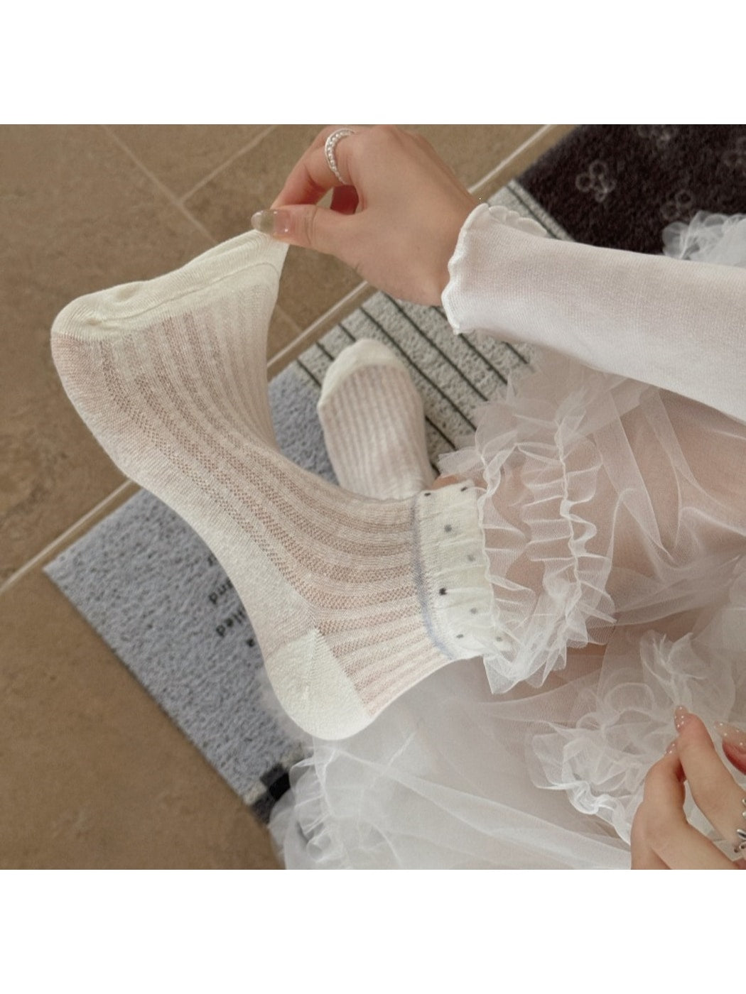 Rufia - Cute Polka Dot Ruffle Ankle Socks