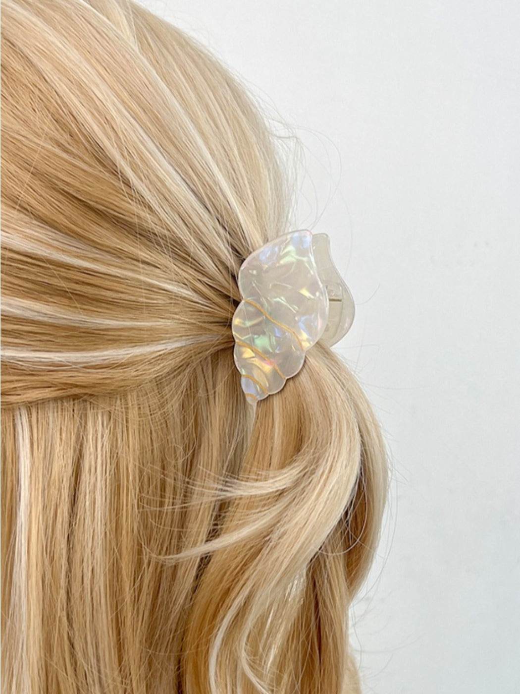 Clio - Acrylic Conch-Shaped Hair Clips - Sweet & Cute