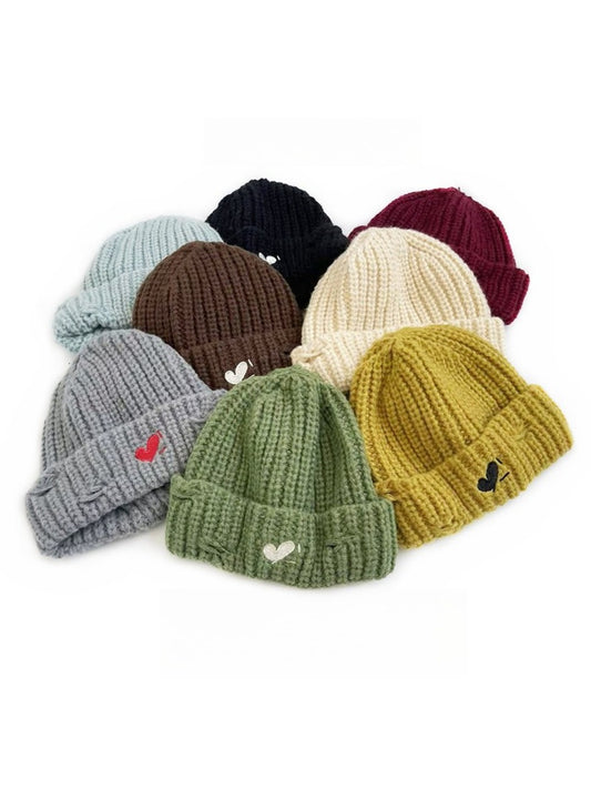 Haila - Vintage Knitted Beanie with Heart Embroidered