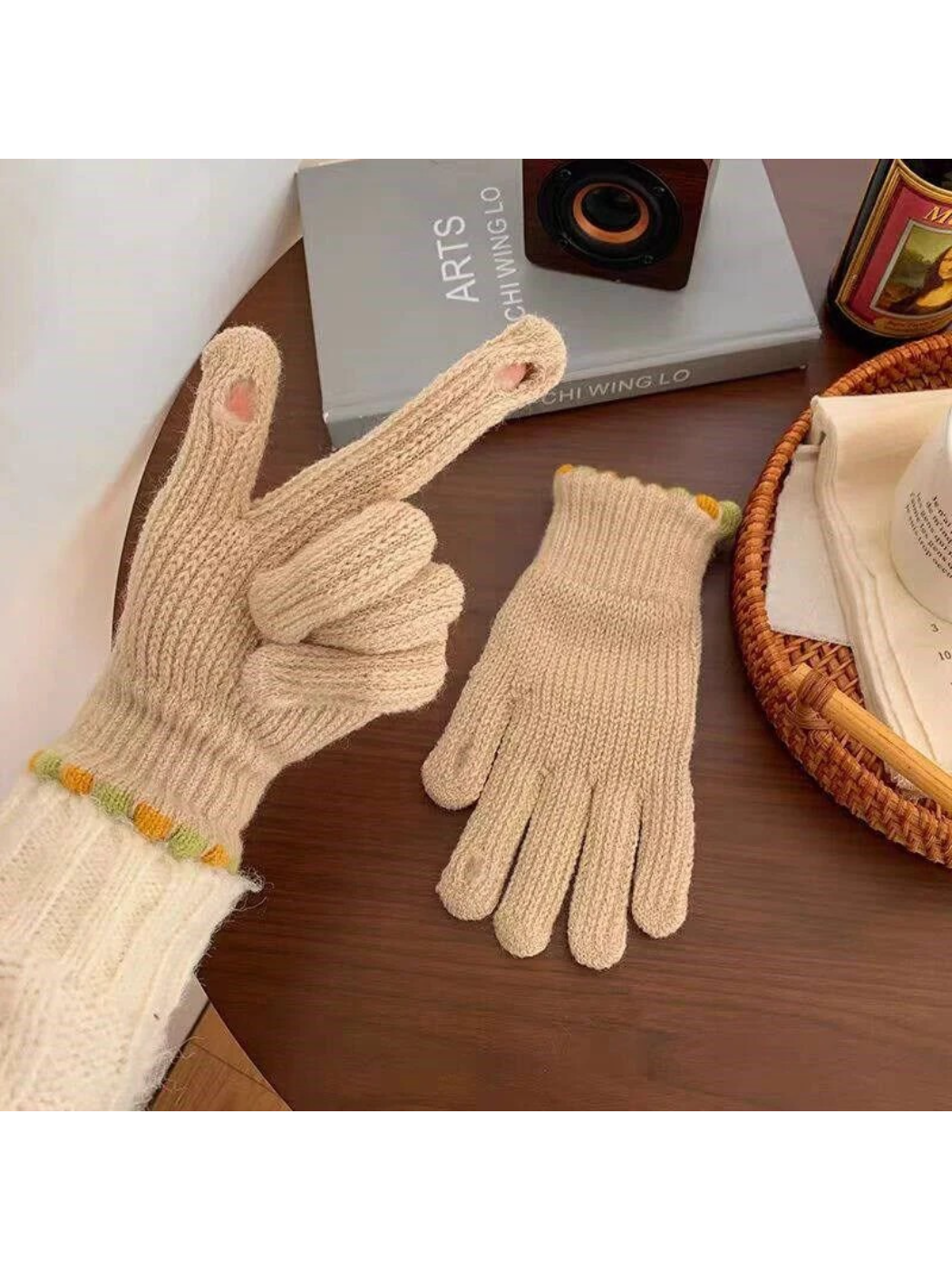 Gloving - Ribbed Knit Touchscreen Gloves