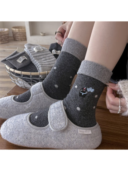 Rufia - Cozy Grey Pattern Crew Socks product image 8