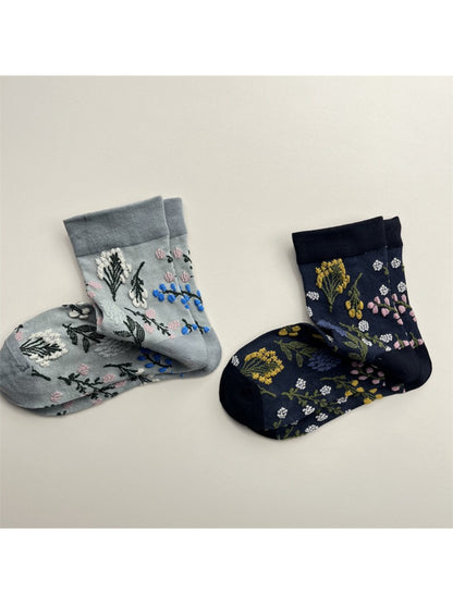 Rufia - Vintage Floral Embroidered Mid-Calf Socks