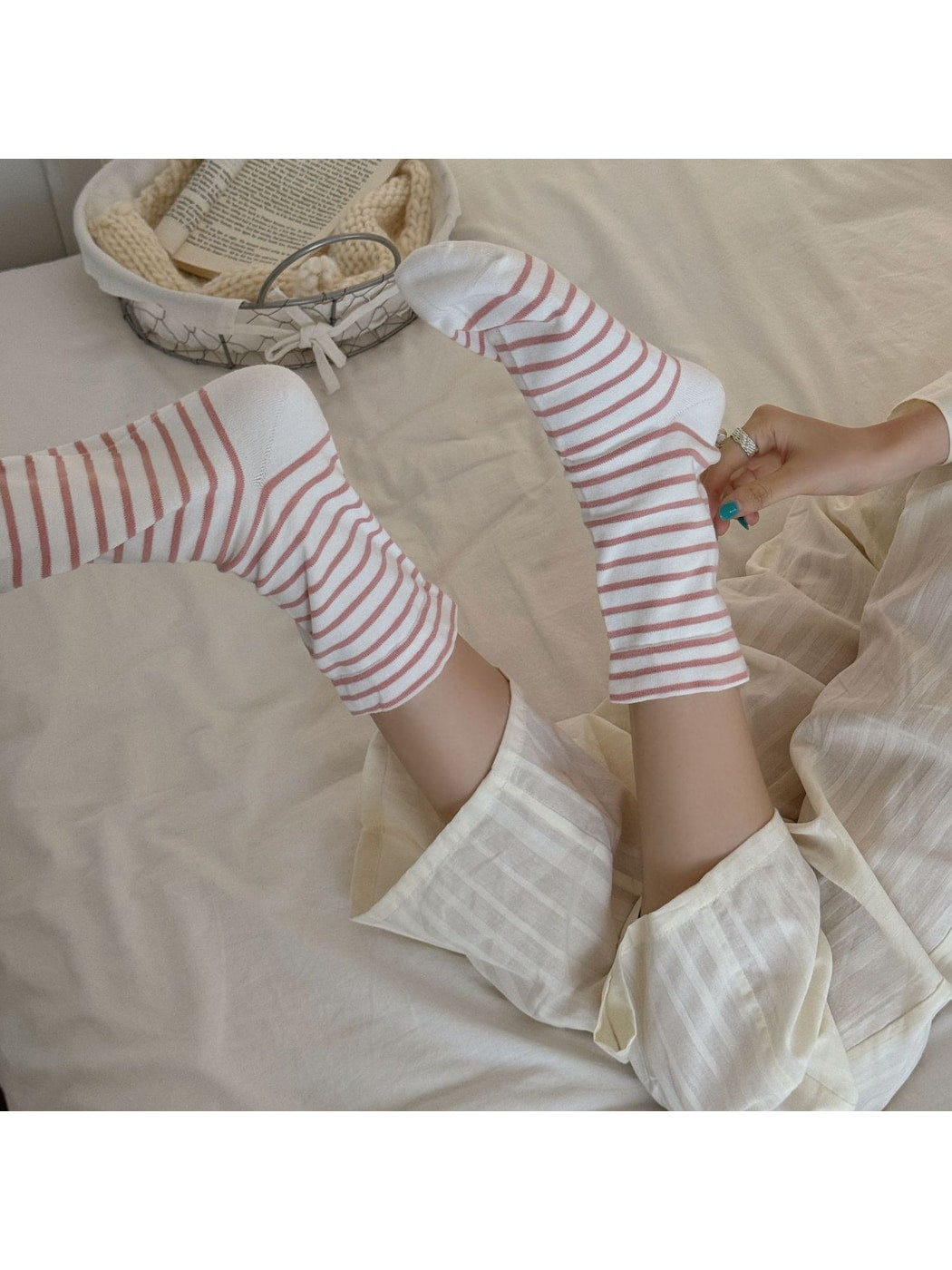 Rufia - Simple Style Striped Loose Fit Crew Socks