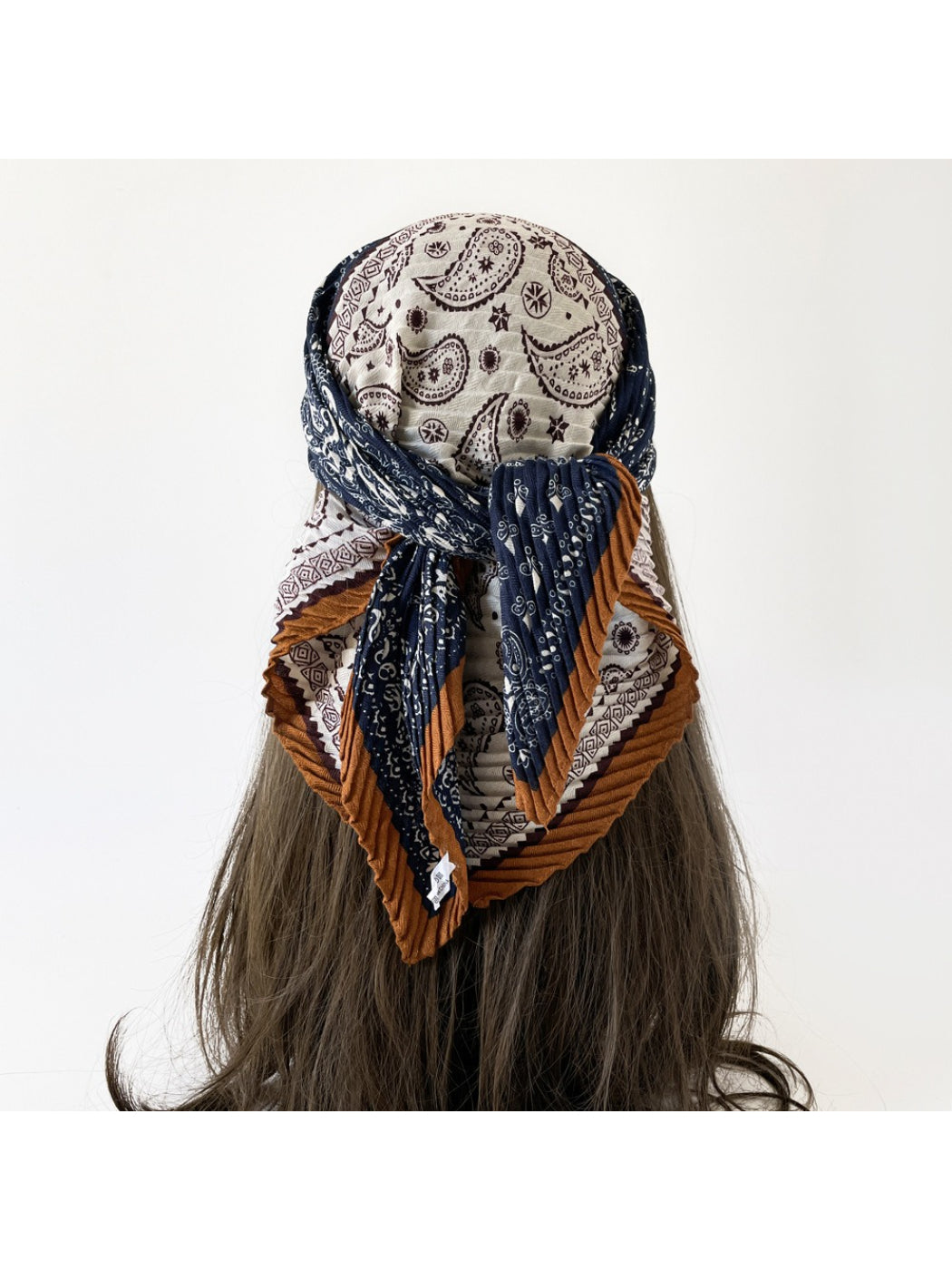Scarvii - Graphic Paisley Pleated Scarf