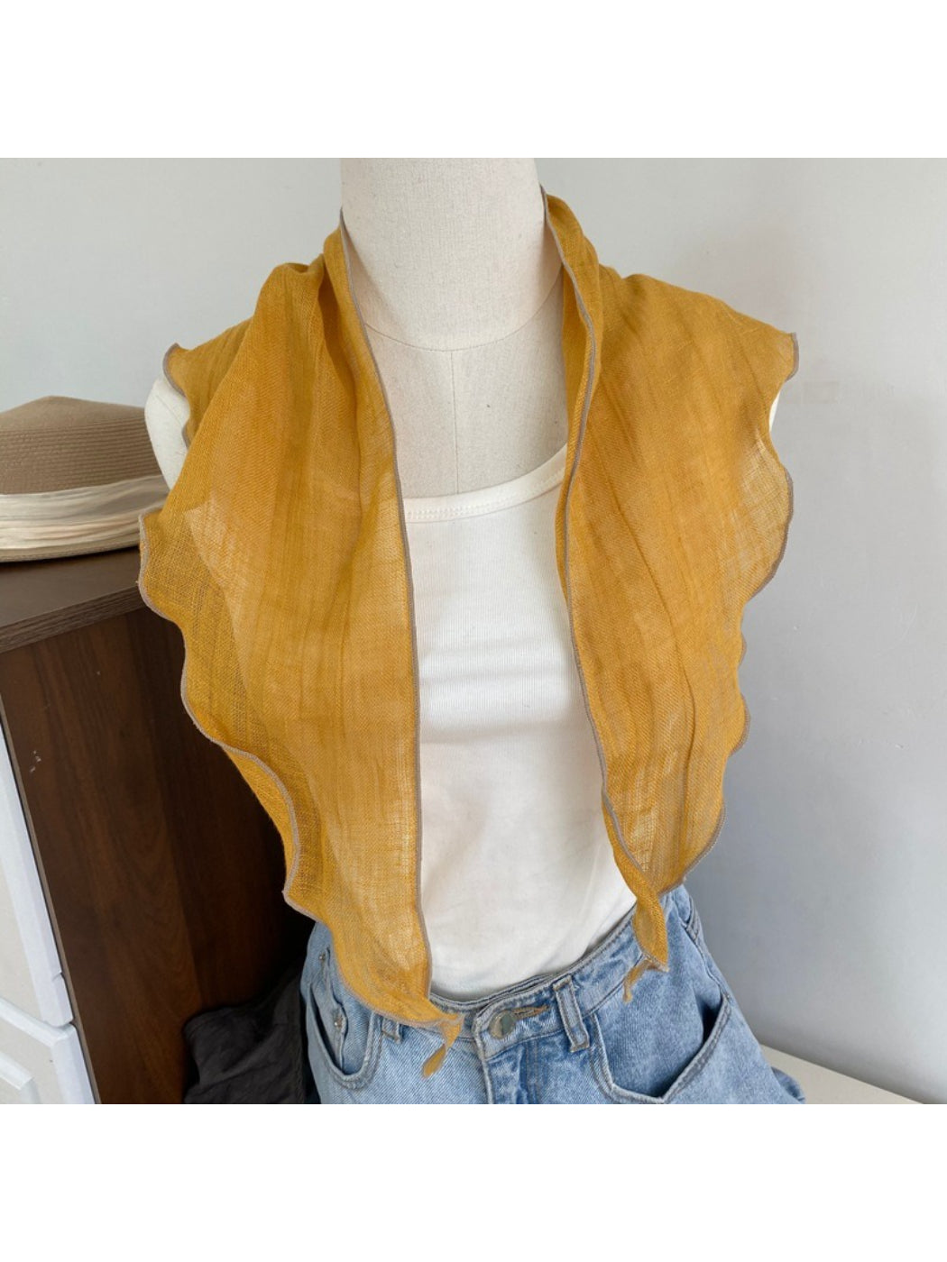 Scarvii Lightweight Solid Colour Triangle Scarf