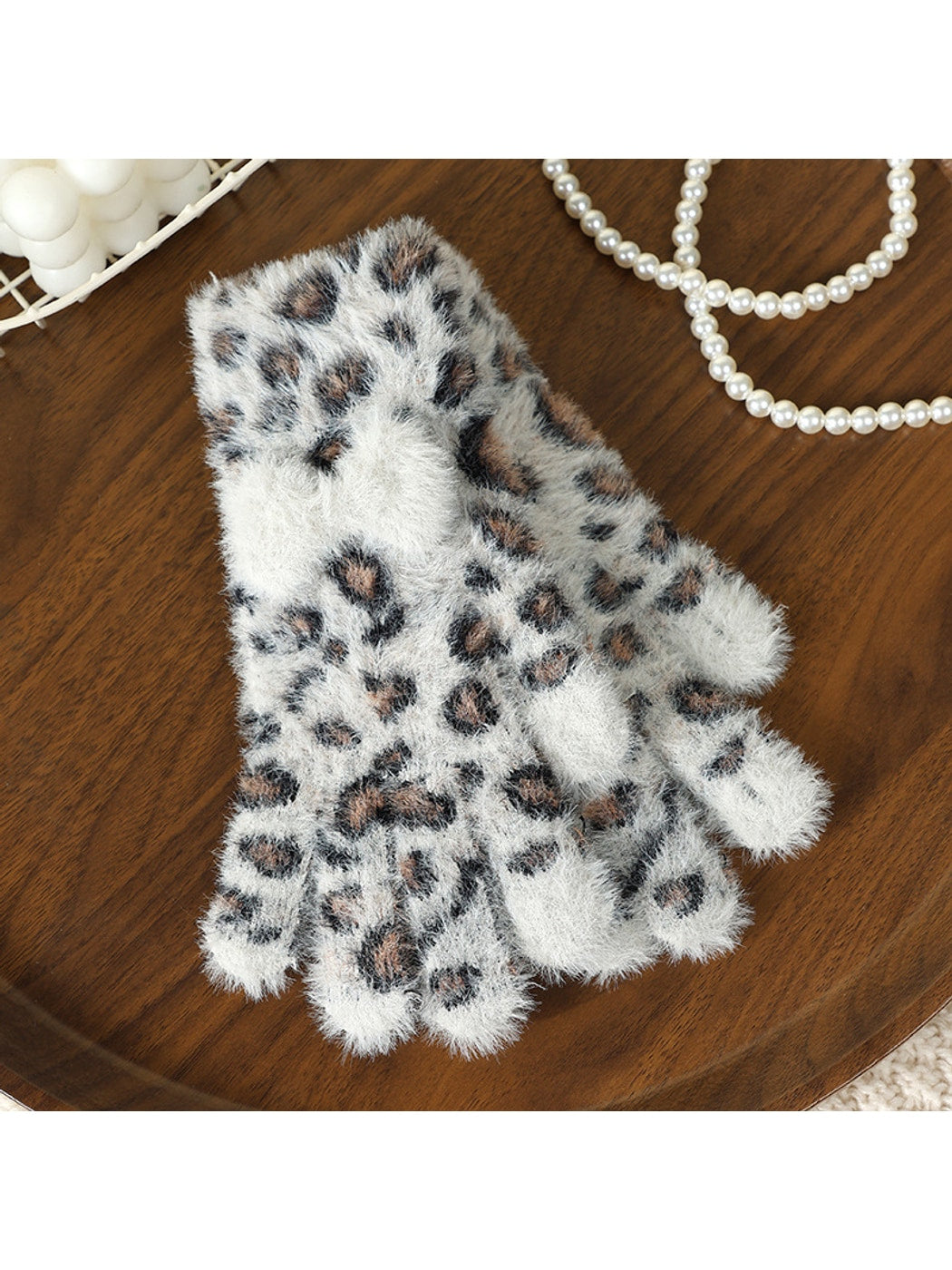 Gloving - Leopard Print Bow Accent Women's Gloves