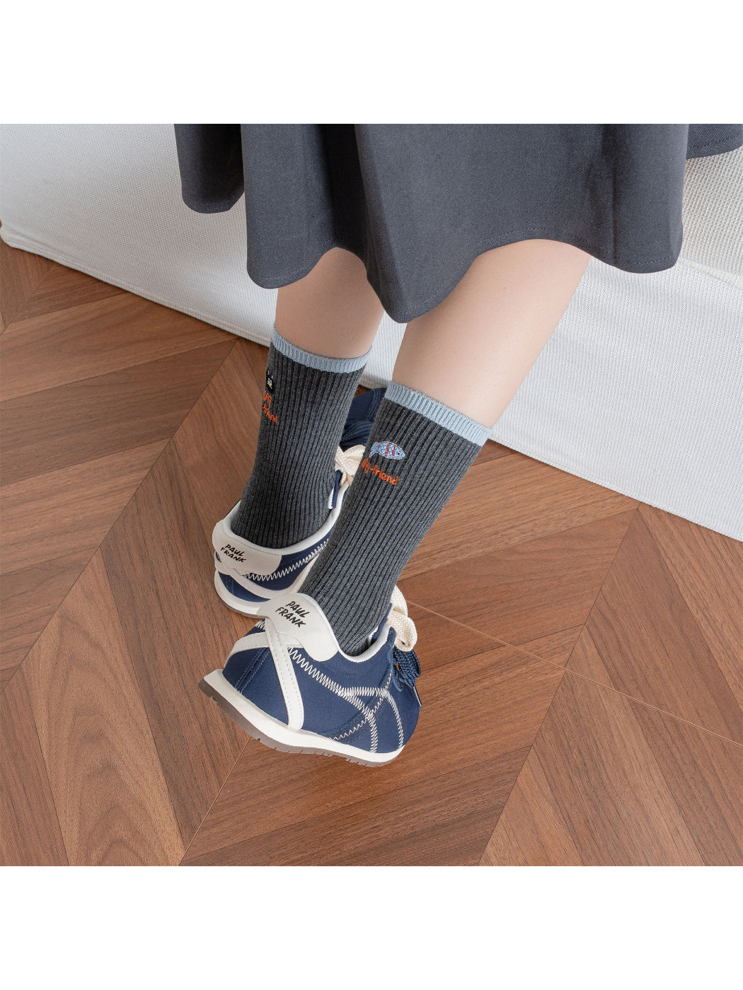 Rufia – Color-Block Cat & Fish Embroidery Socks
