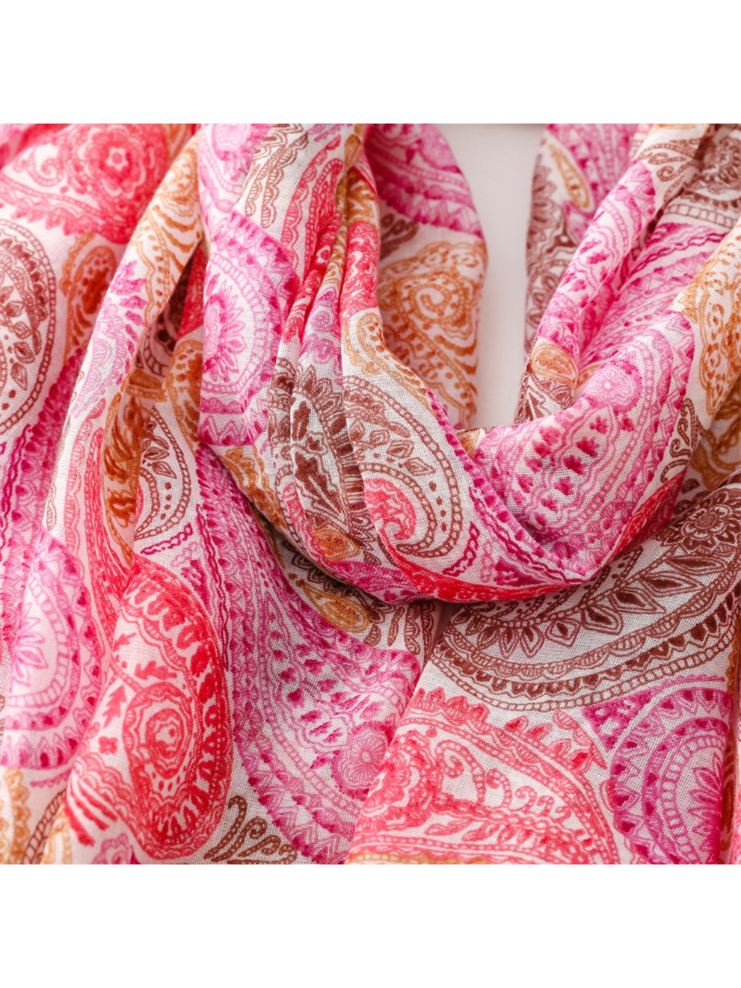 Scarvii - Flowing Paisley Pattern Everyday Scarf