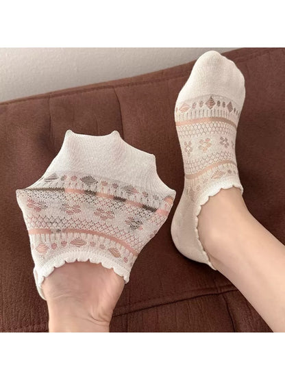 Rufia - Scalloped Cuff Casual Low Ankle Socks
