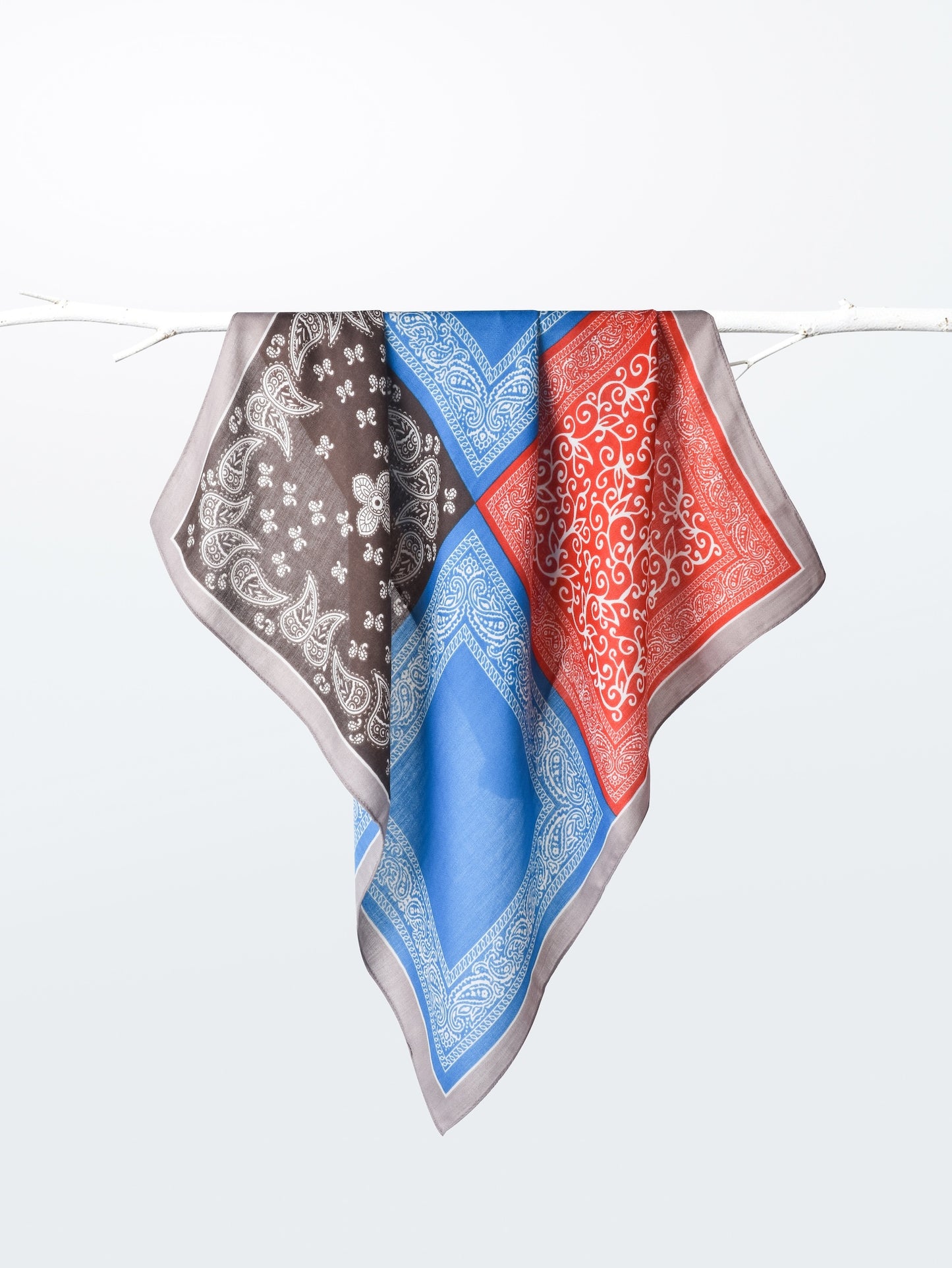 Scarvii - Square Scarf with Paisley Print