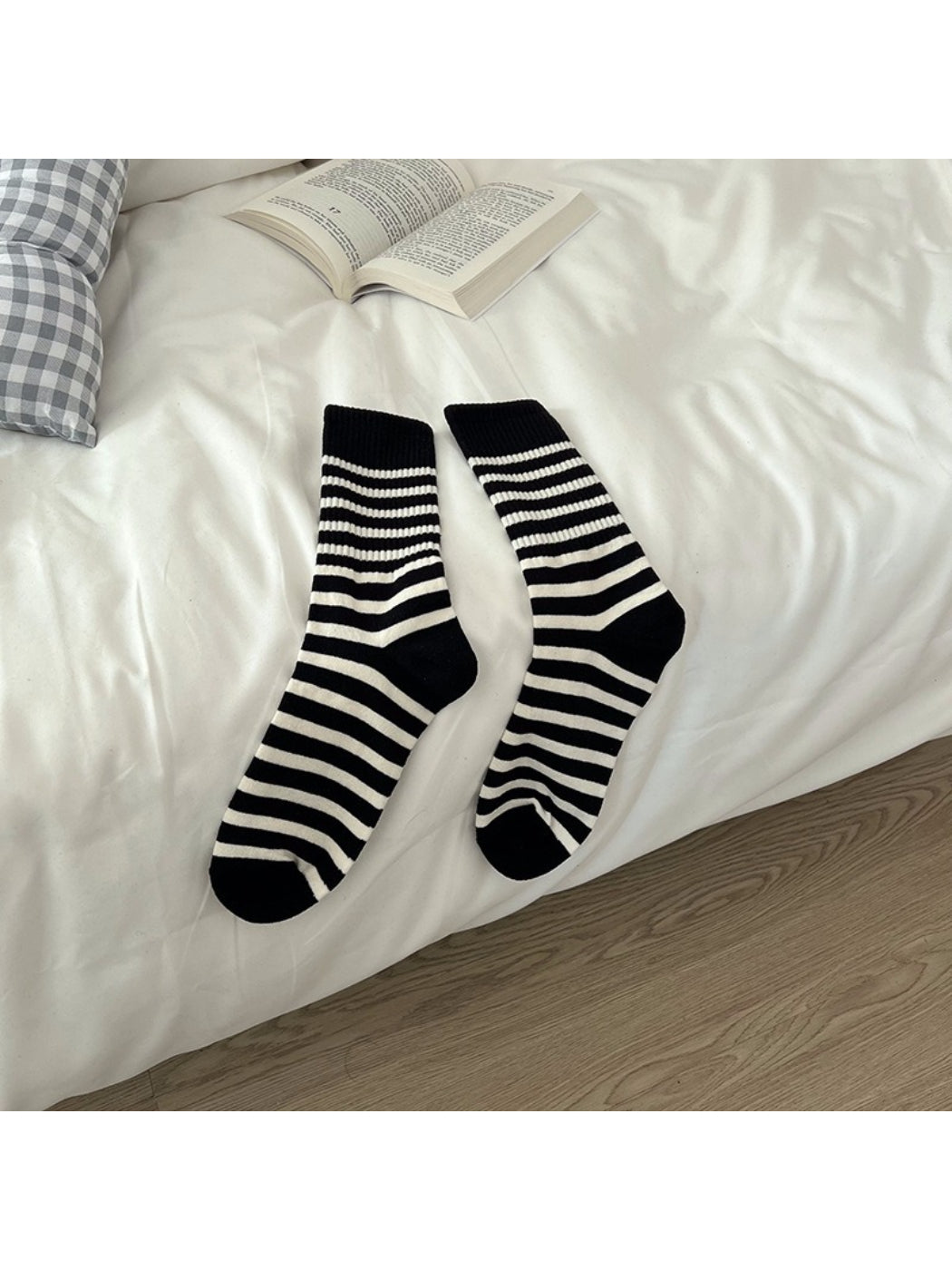 Rufia - Classic Bold Stripe Crew Socks