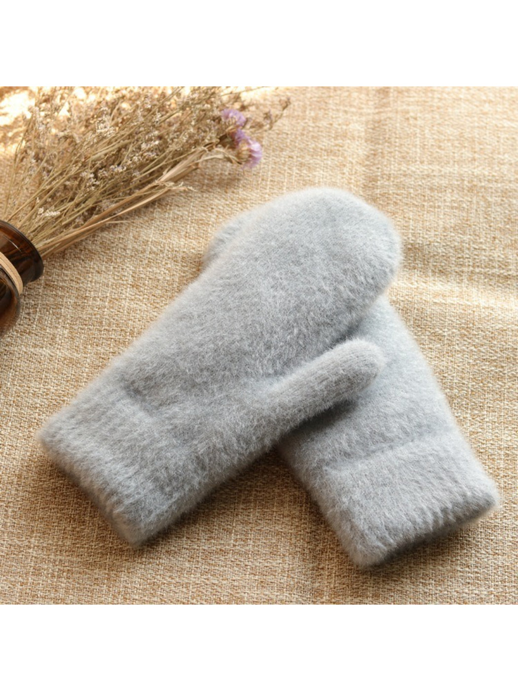 Gloving - Plush Solid Color Mittens