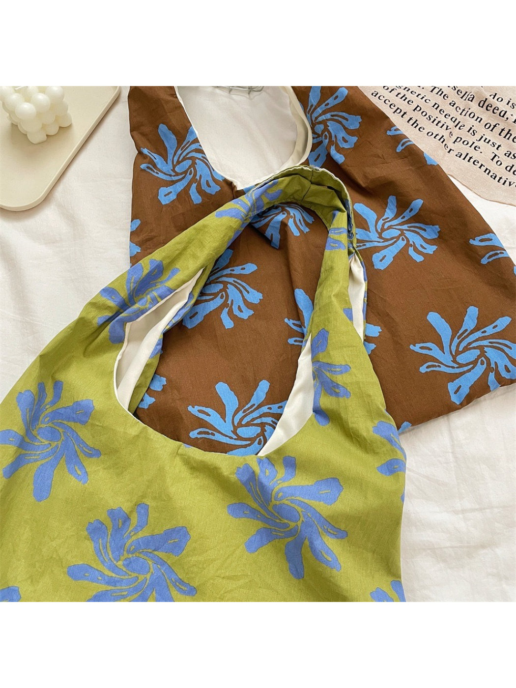 Cosbai - Soft Printed Everyday Shoulder Bag