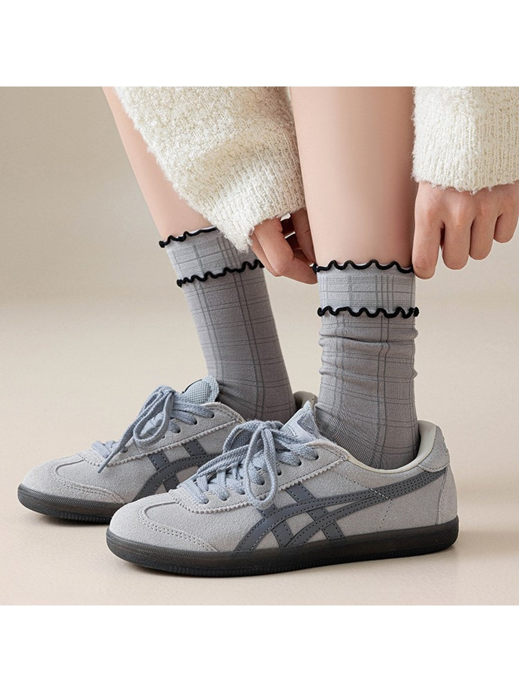 Rufia - Plaid Ruffle Trim Casual Crew Socks