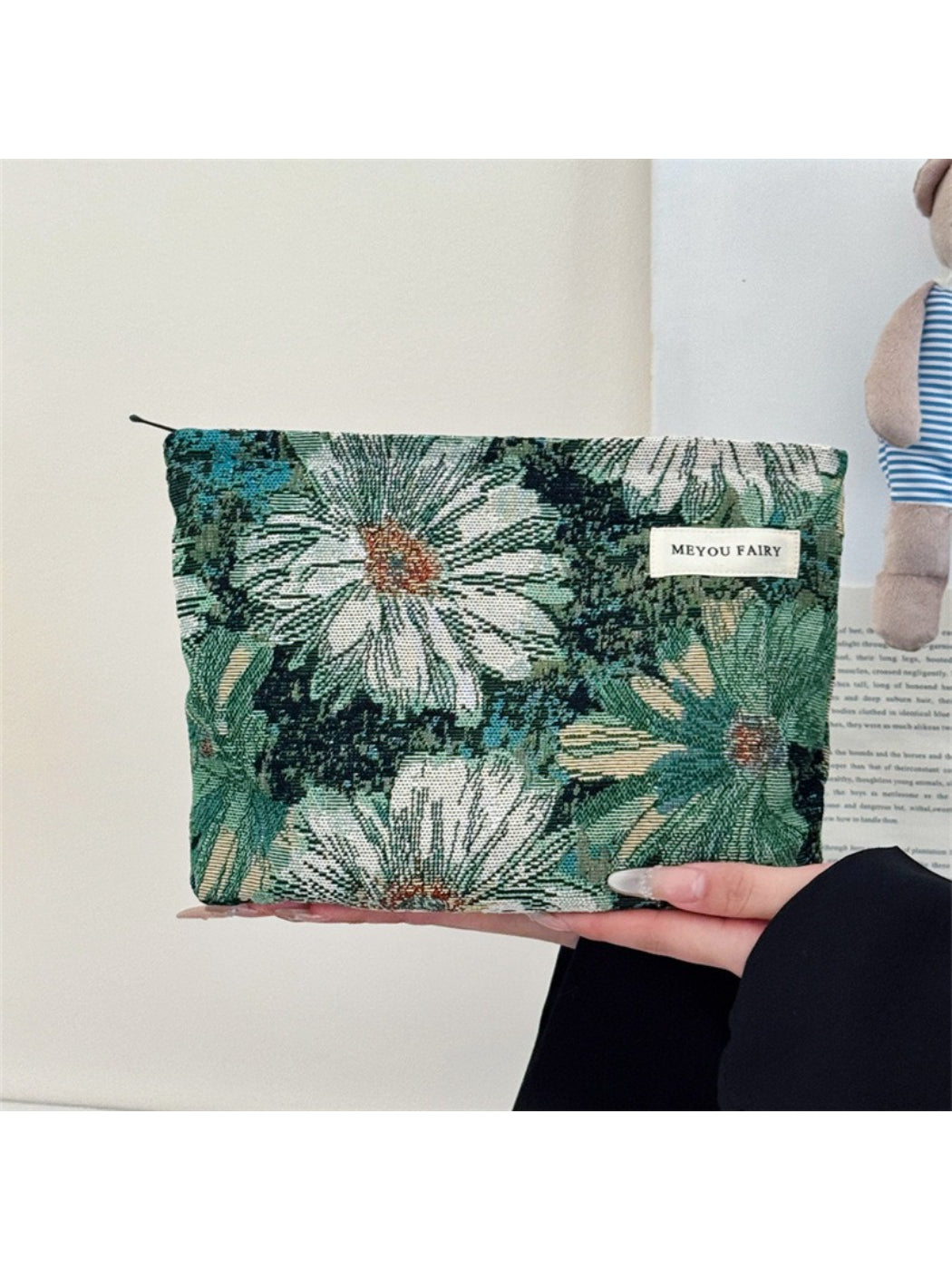 Cosbai - Vintage Jacquard Floral Pouch