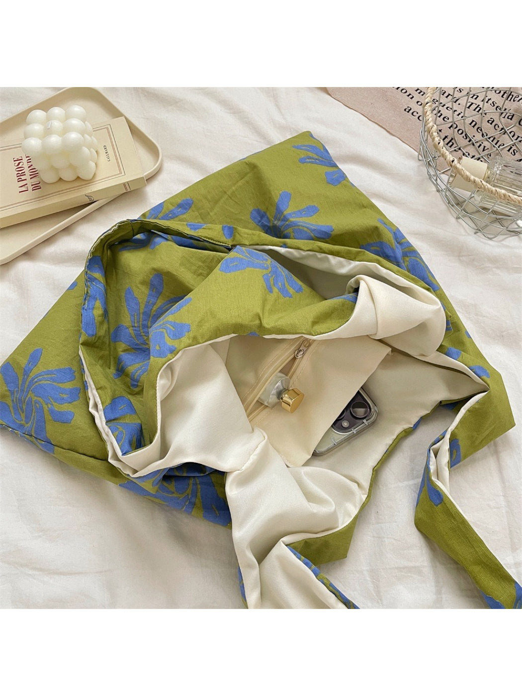 Cosbai - Soft Printed Everyday Shoulder Bag