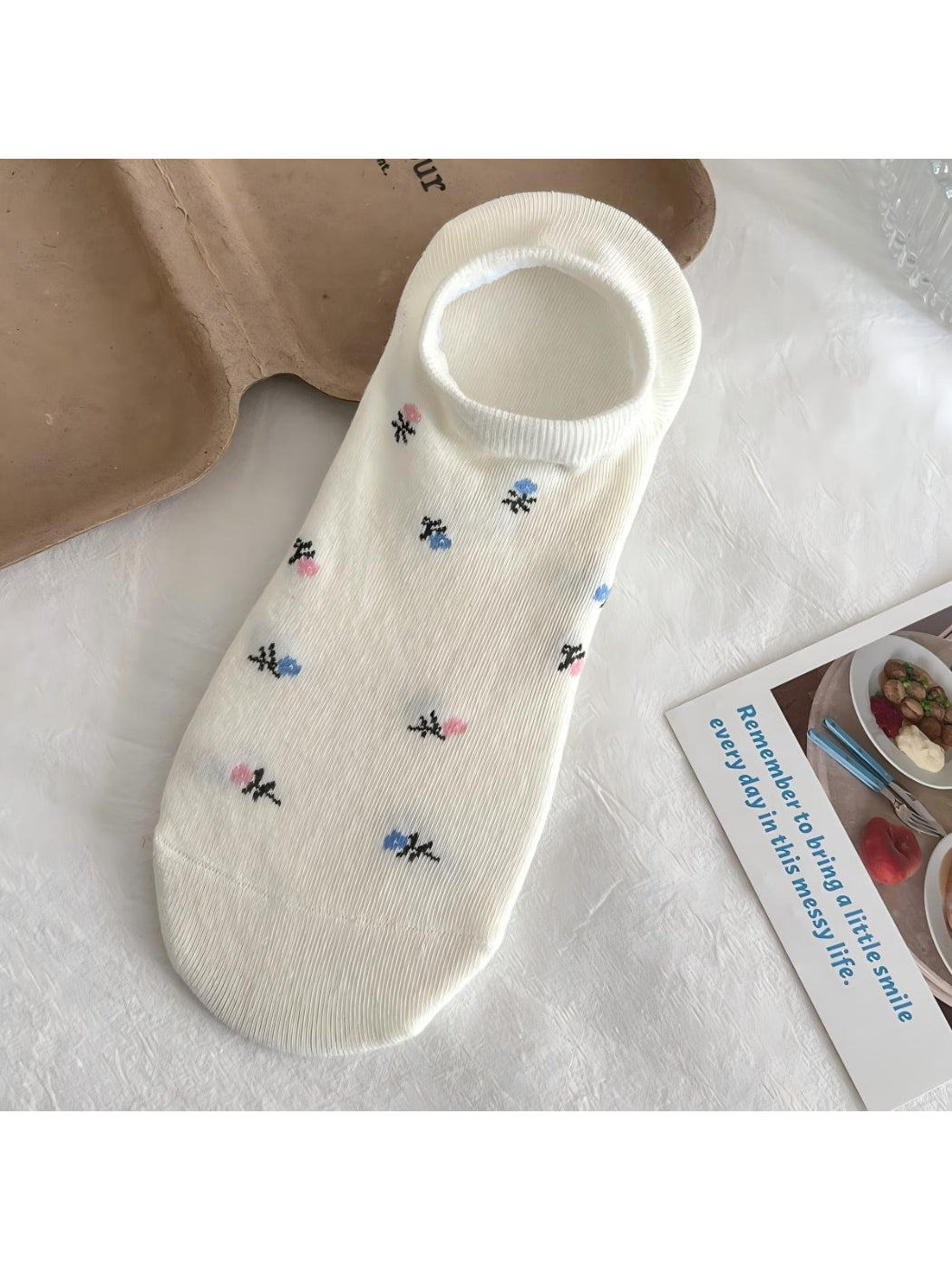 Rufia Everyday Bloom no show socks laid flat highlighting low cut design