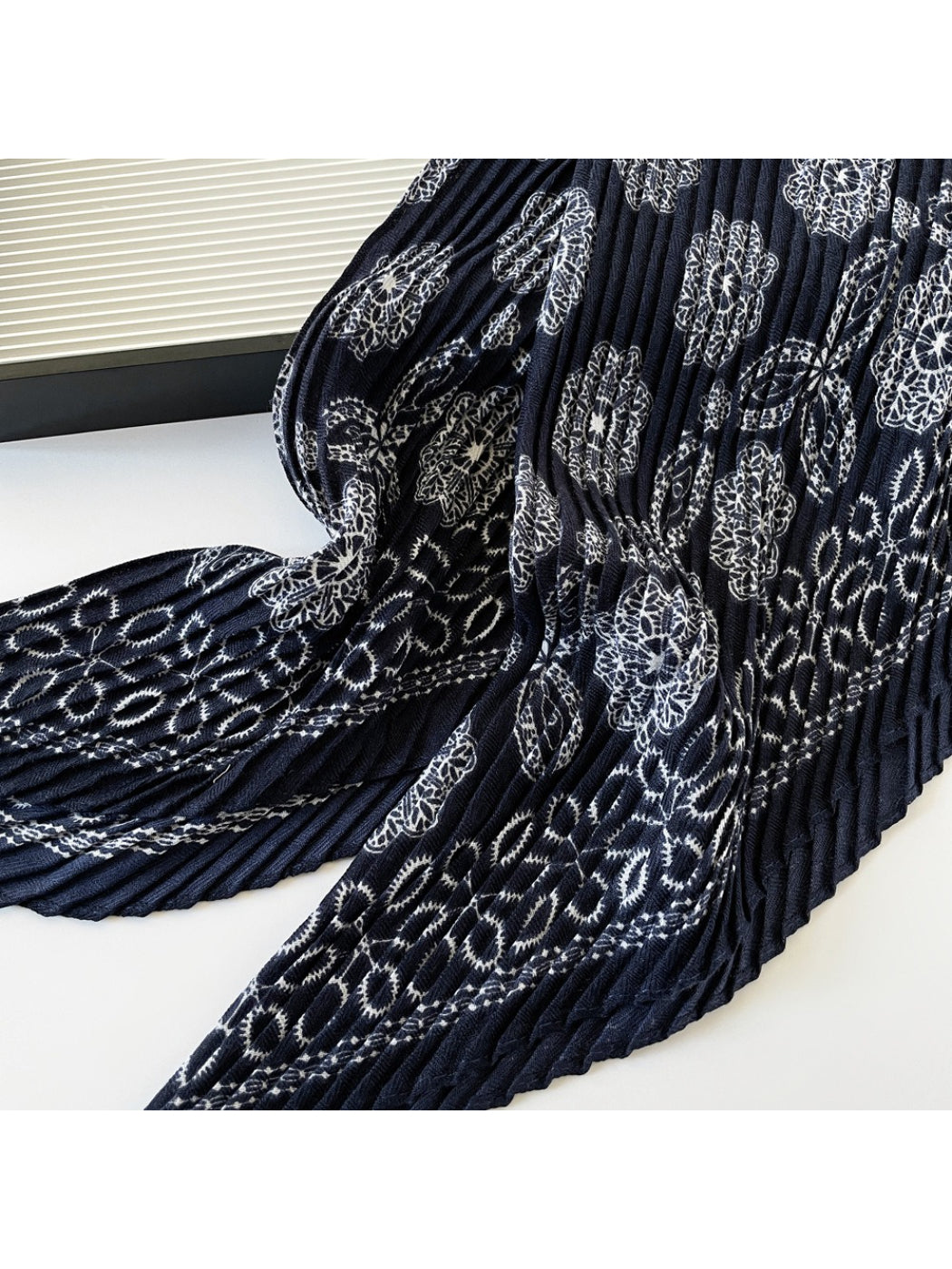 Scarvii - Modern Motif Pleated Scarf