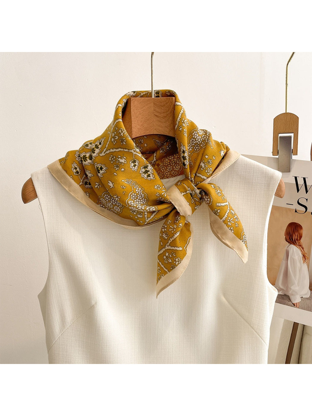 Scarvii - Printed Floral Paisley Pattern Square Scarf