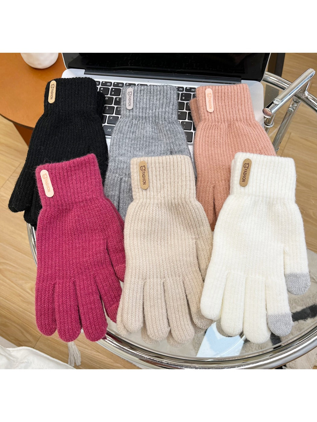 Gloving - Solid Color Touchscreen Gloves