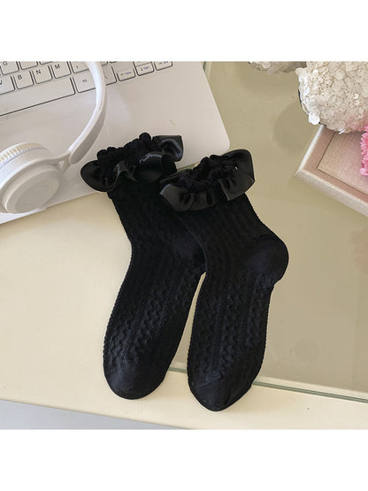Rufia - Ruffle Trim Solid Color Crew Socks