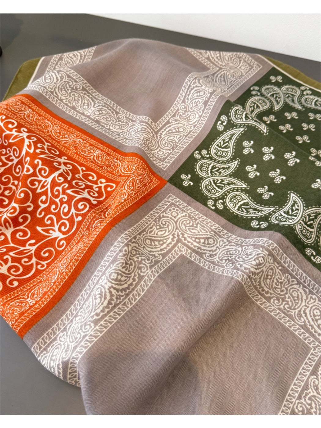 Scarvii - Square Scarf with Paisley Print