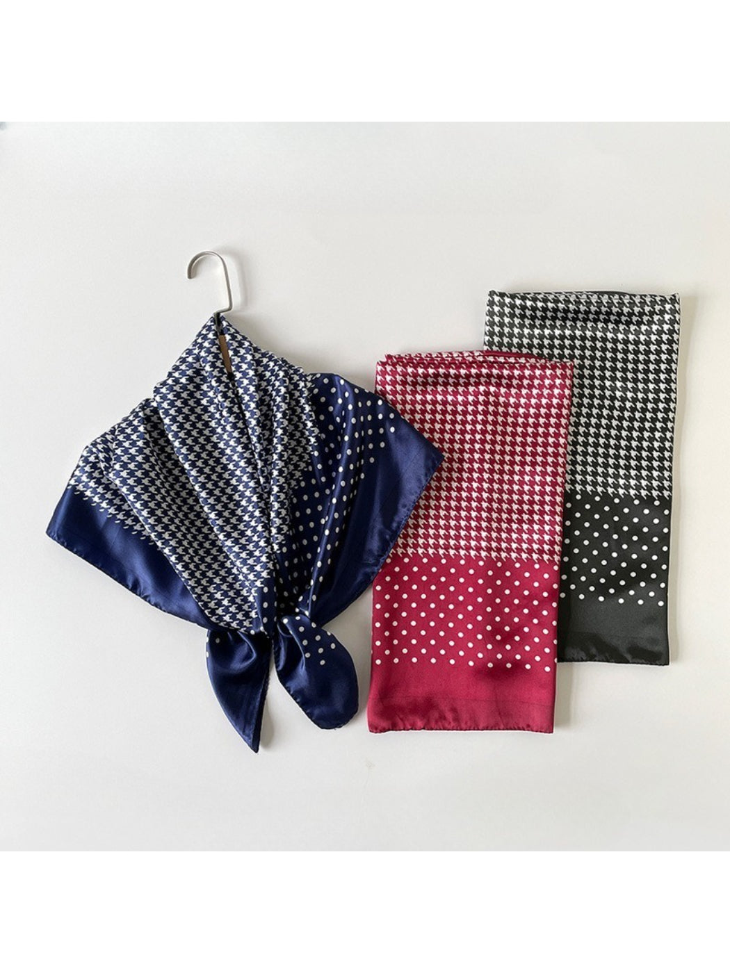 Scarvii - Houndstooth Dot Patchwork Square Scarf